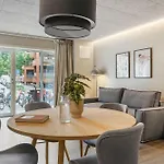 4-person Midtown W Easy Access Apartament